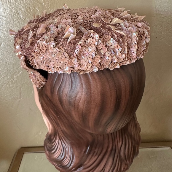OUTSTANDING 1950s\' COCKTAIL HAT COVERED IN IRIDESCENT PINK SEQUINS
